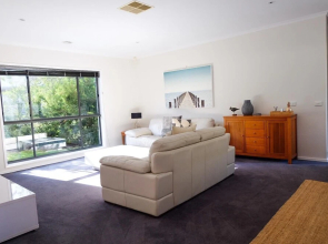Caxton Beach House - hot tub spa