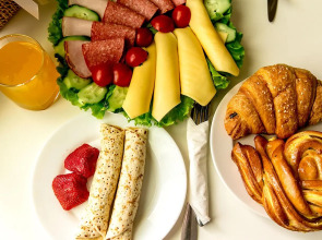 Отель «Белый Сад»