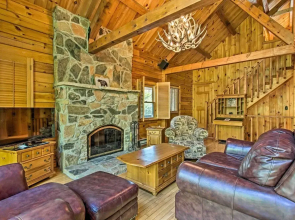 Fire Pit & Hot Tub: Poconos Family Cabin!