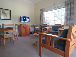 Sweet Thorn Tree Spacious Cottage for 2 People With Great Terrace!