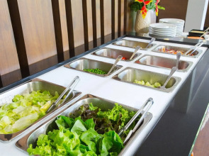 Eastiny Resort & Spa