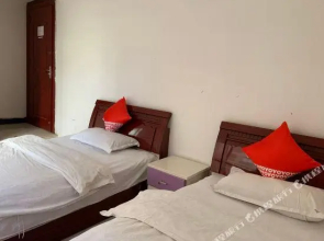 Queensway Courtesy Guest House (Lo Lion Bay)