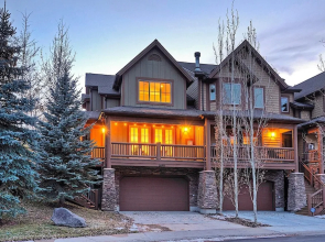 Central to Ski Utah by Casago