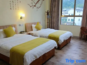 Laozhangjia Inn Danxia Mountain