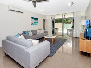 Stunning Ground Floor City Apartment 104