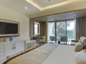 Breezes Grand Resort & Spa