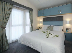 Superior 6 Berth Holiday Home in Suffolk,