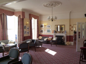 Luccombe Villa Holiday Apartments