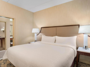 Sheraton Lincoln Harbor Hotel