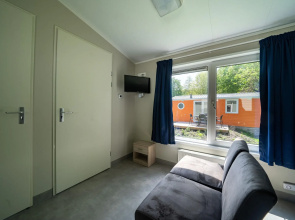 Well-maintained chalet with WiFi, not far from Amsterdam