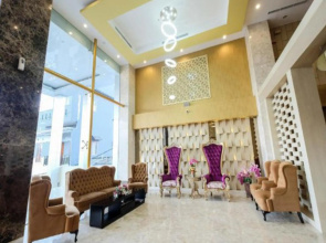 Travellers Hotel Phinisi