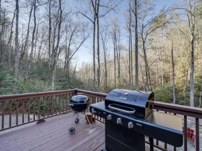 'twin Creeks Lodge' w/ Hot Tub < 1 Mi to Lake!