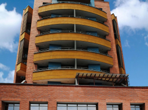 Aparta Suites Torre Poblado