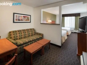 Ramada Inn And Suites Denver International Airport