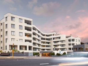 West End Central Apartments