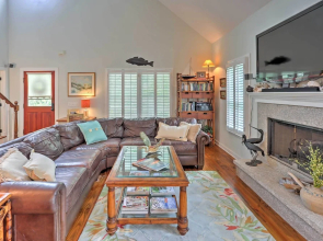 Bright St. Simons Island Escape: Walk to the Beach