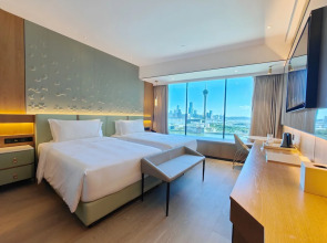 YOHO Treasure Island Hotel