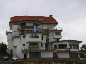 Hotel Crystal