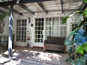 Brooklyn Guesthouses - Budget Double Room