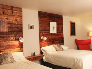 Mountain Road Resort