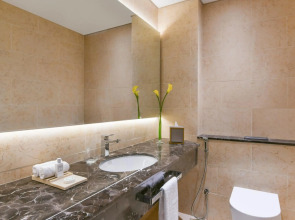 Отель Maitria Sukhumvit 18 Bangkok – A Chatrium Collection