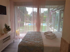 Urla Begonvil Pansiyon