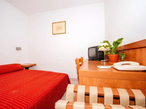 Apartments in Zaton With Pool