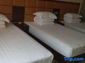 Yijia Hotel (Century City Branch)
