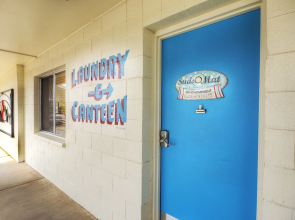 Roadrunner Lodge