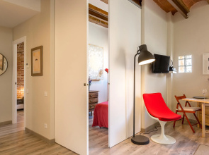 1 Bedroom Vintage Suite With Balcony, 2Nd Floor - Hoa 42158