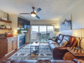 Lovely Beech Mountain Condo w/ Balcony & Views!
