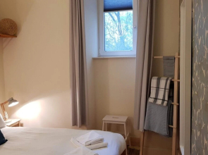 Central 3 Bedroom Next to Leafy Meadows