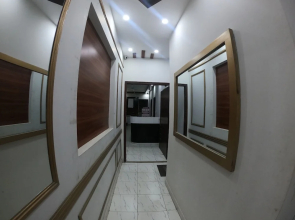 Stayflix Entire Private Room, DHA