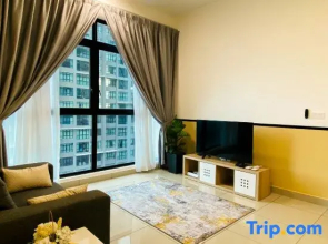 Icon2 Condo in IOI City Mall Putrajaya, Pool View