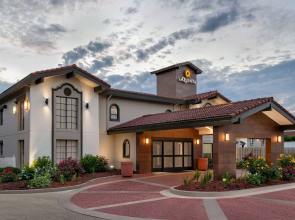 La Quinta Inn by Wyndham Columbus Airport Area