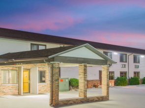 Super 8 by Wyndham Story City