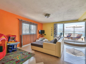 Beautiful Home in Trogir With Jacuzzi, Wifi and 1 Bedrooms