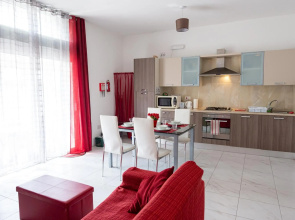 Seafront apartment between Valletta and Sliema