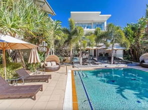 Tropical Park View Retreat 3BR Bali Resort in Kingscliff (1210)