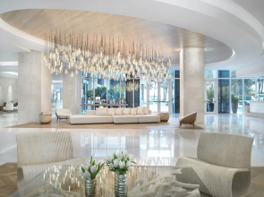 Отель Grand Beach Hotel Surfside West