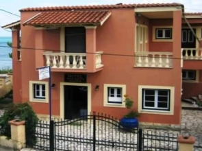 Makris Apartments
