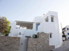 4-bedroom Cycladic Villa with Seaview