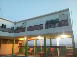 Tortugas Place Hotel y Bungalos