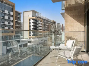1BR w/ Pool View | Azizi Riviera 7, Meydan