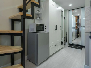 Метры в центре на Греческом проспекте 17