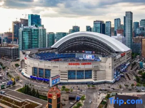 DT CN tower 3BR2BA Lake View king bed/ parking