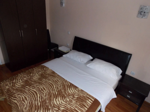 Delfini Apartments