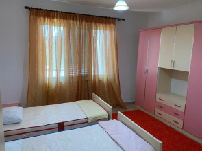 Cozy Apartment At City Center