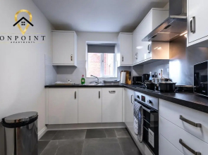 ✰OnPoint - Spacious 2 Bed Apt - FREE Parking✰