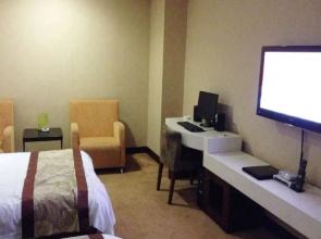 Shidai Wangchao Hotel(咸阳时代王朝大酒店（咸阳湖福园巷子店）)